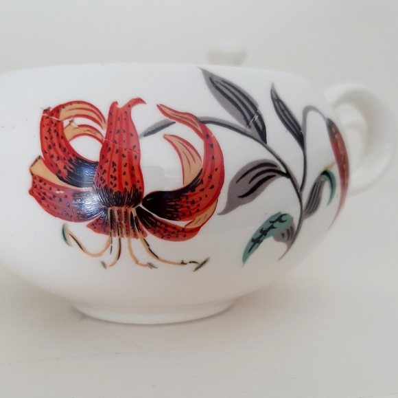 HARMONY HOUSE CREAM AND SUGAR SET - Picture 10 of 13